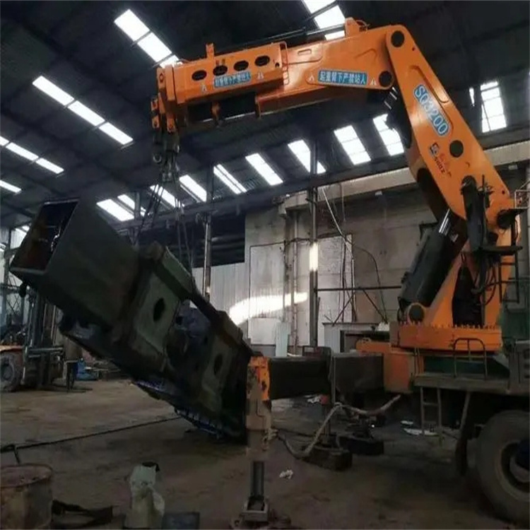 定兴县200吨折臂吊出租